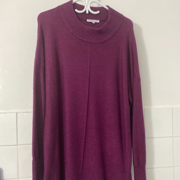 Purple sweater - Picture 2 of 2